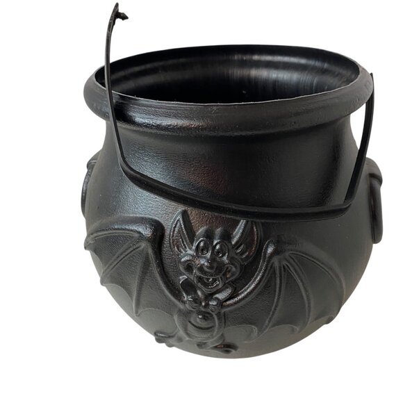 Vintage Black Plastic Halloween Cauldron Winged Devil Bat Magic Trick or Treats - Picture 1 of 5